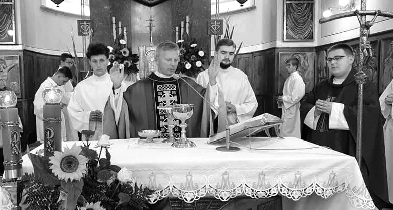 Kochany przez młodzież, szanowany przez wiernych. Mieszkańcy i księża wspominają zmarłego ks. Andrzeja Tokarza - Zdjęcie główne