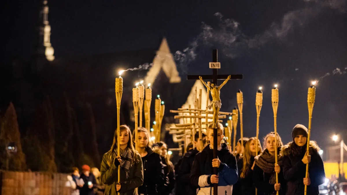 Droga krzyżowa przejdzie ulicami Kolbuszowej - Zdjęcie główne