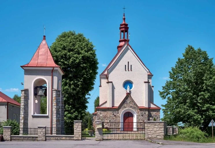 Parafia Kopcie  Kapłani pochodzący z parafii: S. Kopeć, M. Dzióba, M. Dzióba. Siostry zakonne pochodzące z parafii: J. Maciąg, G. Dzióba, M. Dzióba, T. Dzióba, T. Serafin.
