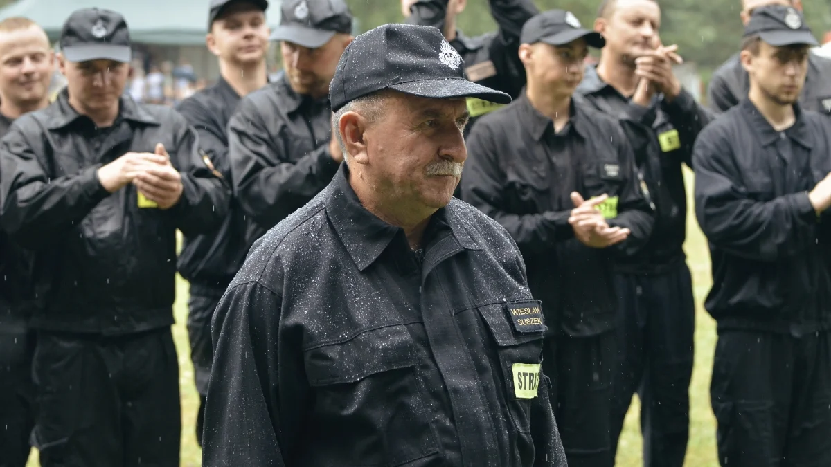 Wiesław Suszek z Huty Komorowskiej odznaczony przez prezydenta Andrzeja Dudę Krzyżem Świętego Floriana - Zdjęcie główne