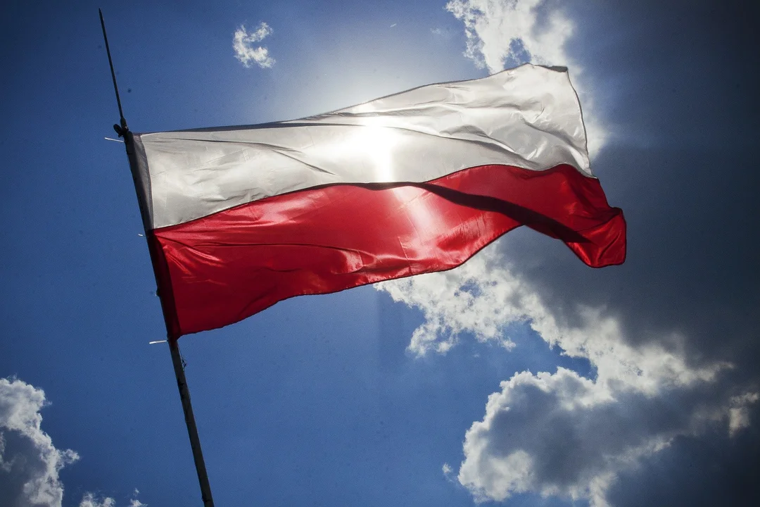 Dzięki głosowaniu mieszkańców w czterech gminach w powiecie kolbuszowskim powstaną maszty z flagami  - Zdjęcie główne