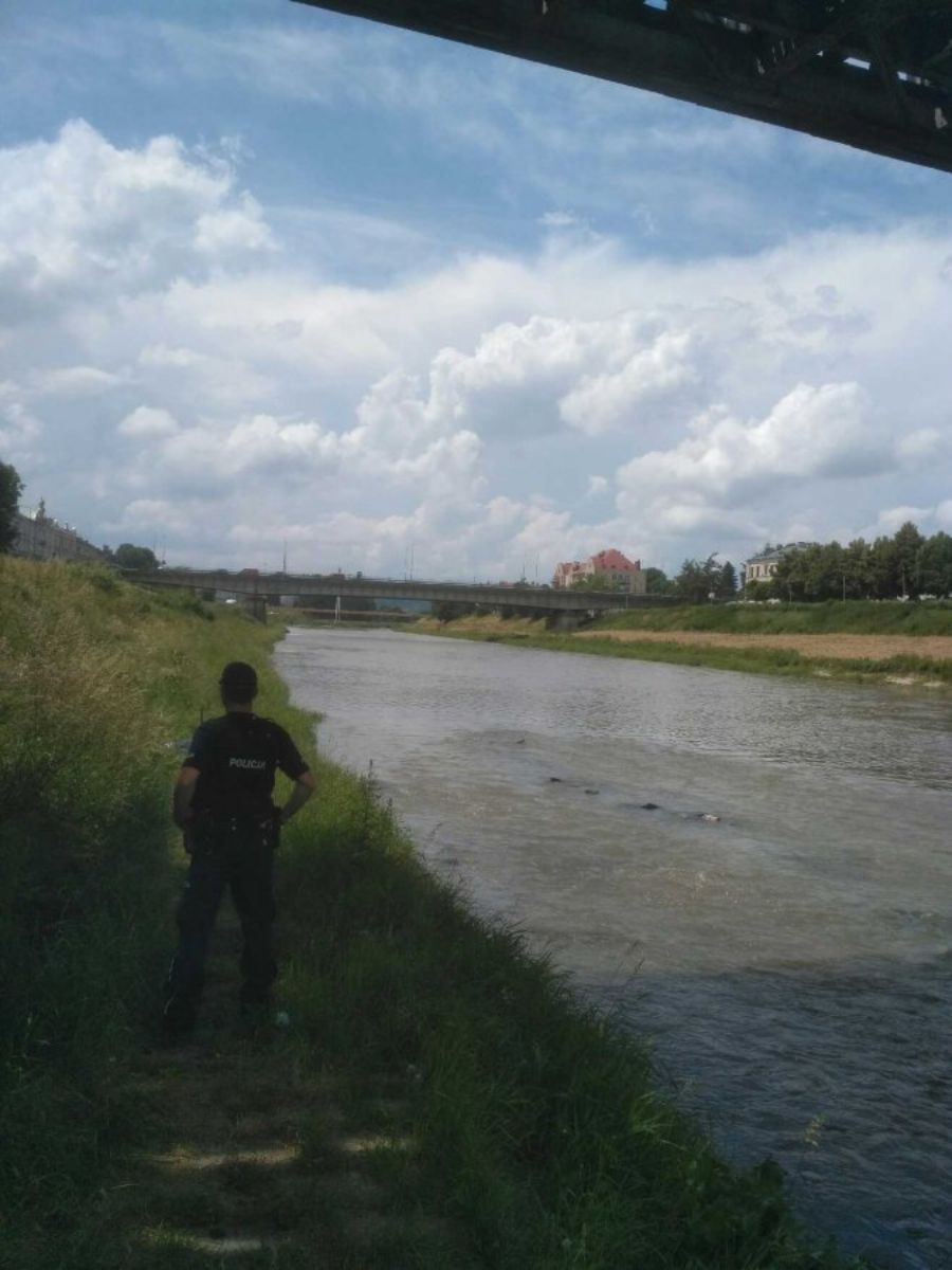 Dwa utonięcia na terenie Przemyśla - Policja apeluje o rozsądek!  - Zdjęcie główne