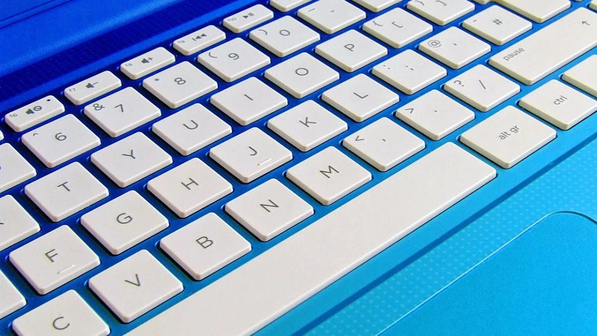 Klawiatura mechaniczna kontra membranowa. Czym się różnią? - Zdjęcie główne