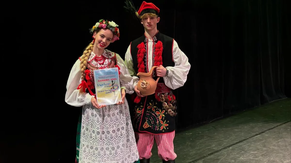Sanocki zespół ludowy najlepszy w Polsce! Triumf na przeglądzie „Garniec” w Łańcucie - Zdjęcie główne