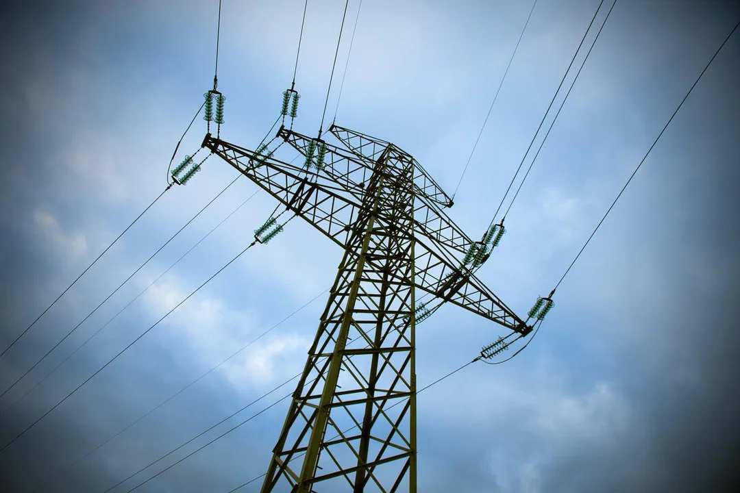 PGE informuje: Liczne awarie i prace na sieci energetycznej. Tutaj nie będzie prądu [LISTA] - Zdjęcie główne