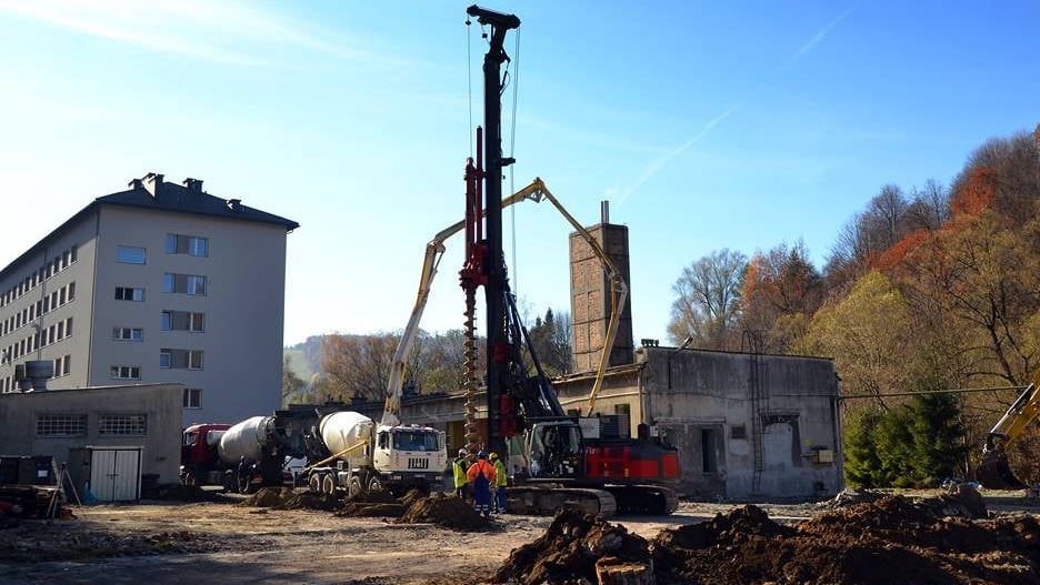 Przy szpitalu w Ustrzykach Dolnych powstaje nowy pawilon - Zdjęcie główne