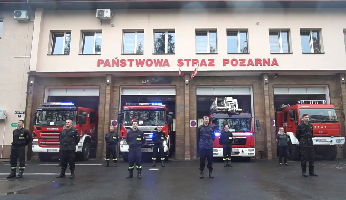 Państwowa Straż Pożarna w Lesku pompuje dla Darii w #GaszynChallange! [VIDEO] - Zdjęcie główne