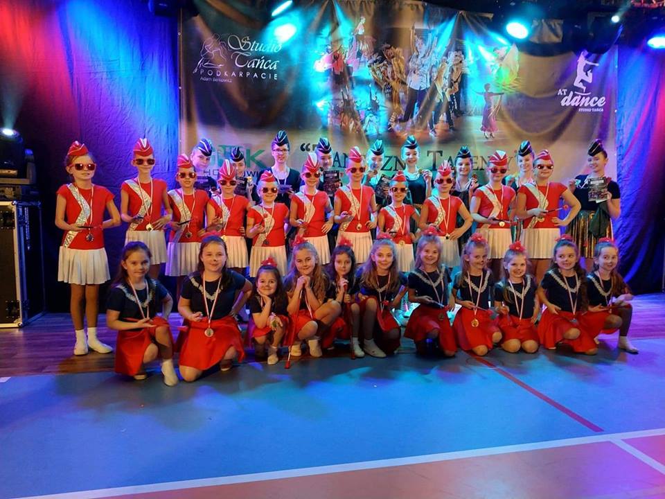 Mażoretki z zespołu VIVID stanęły na najwyższym stopniu podium w Konkursie "Taneczne Talenty 2019" - Zdjęcie główne