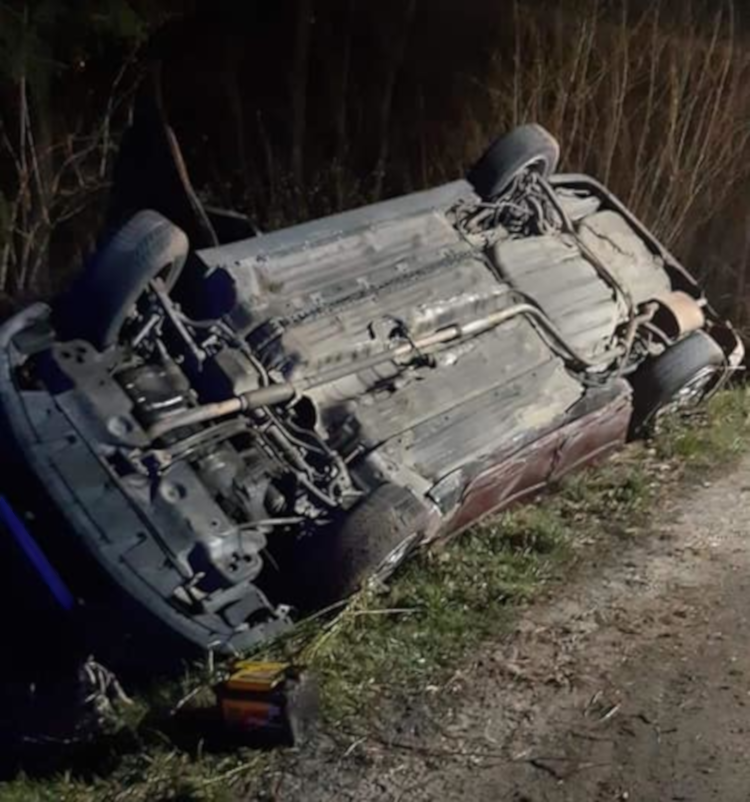 Z PODKARPACIA. Ciężarna nastolatka ranna po dachowaniu [FOTO] - Zdjęcie główne