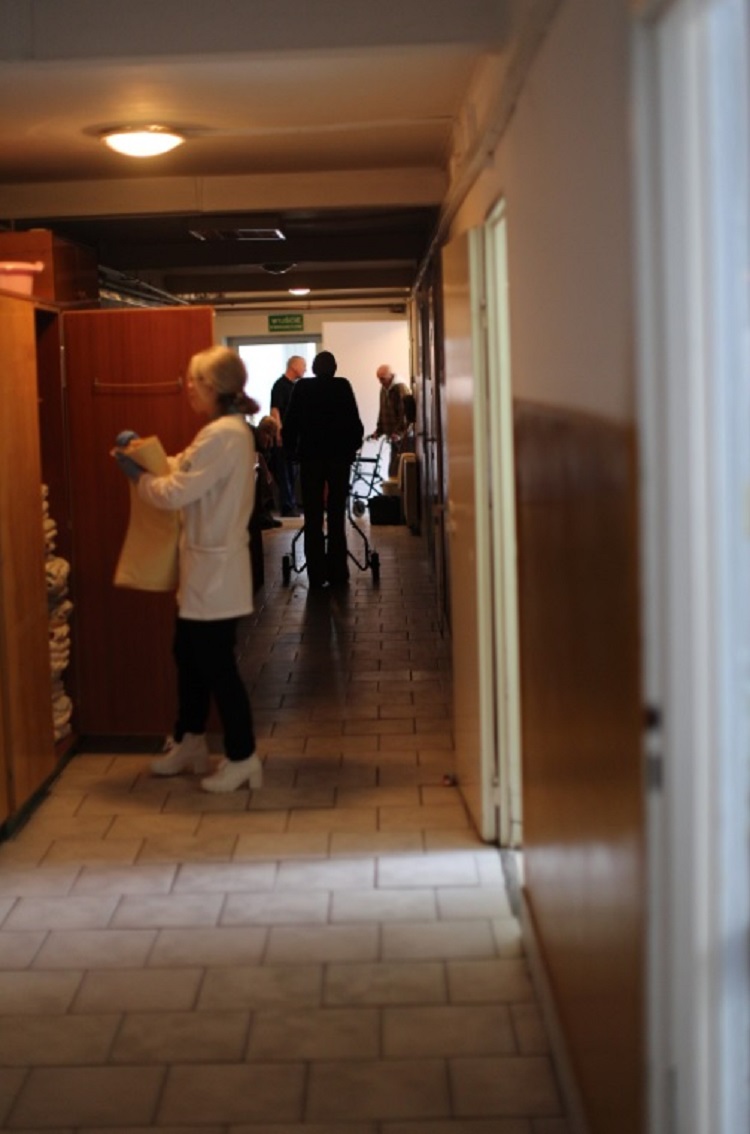 Zbiórka dla bezdomnych na cmentarzach - Zdjęcie główne