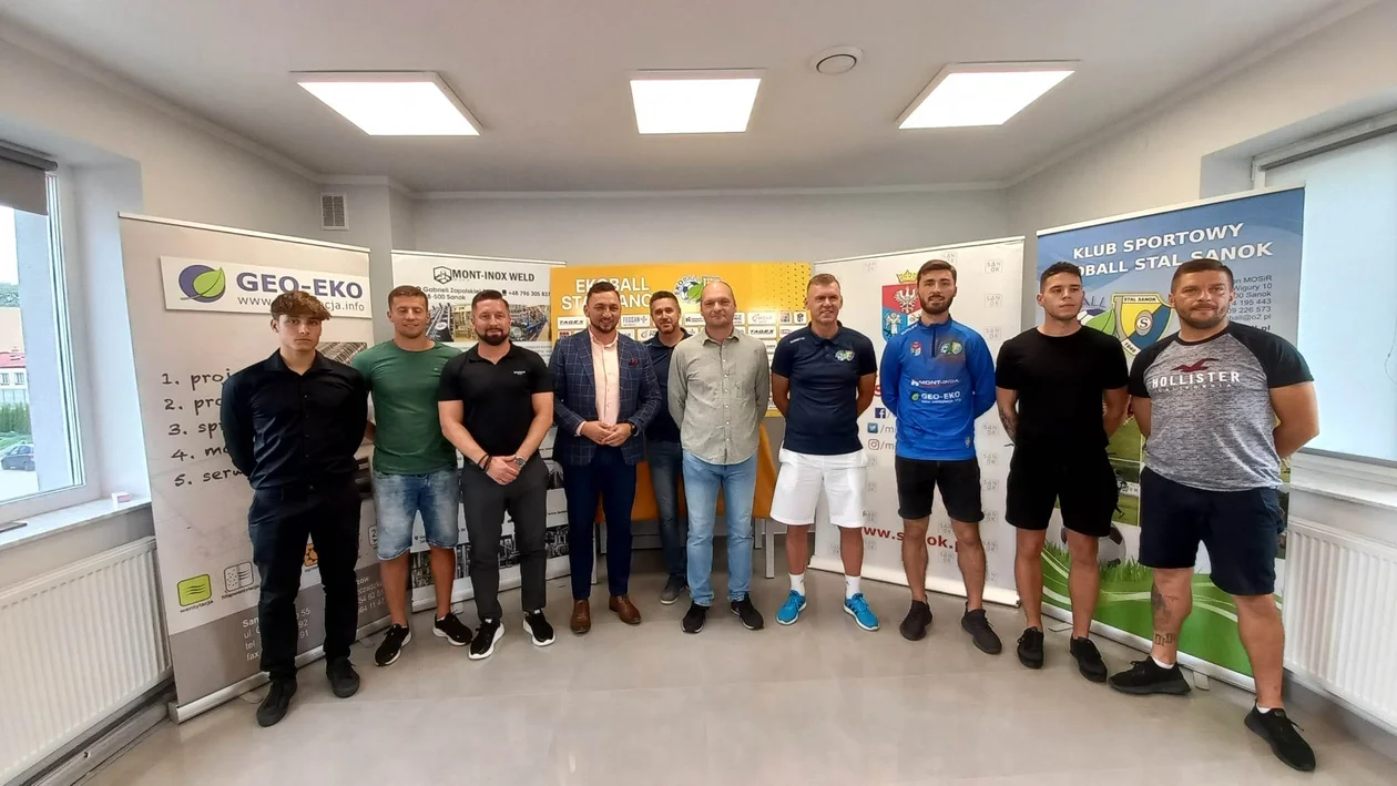 Podkarpacka czwarta liga: Ekoball Stal Sanok przed nowym sezonem. - Chcemy powalczyć o coś więcej - mówi prezes klubu Tomasz Mateja. Kierunek trzecia liga? [WIDEO] - Zdjęcie główne