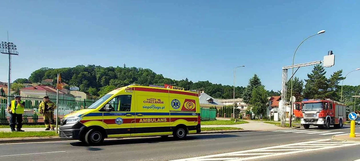 Potrącenie na przejściu dla pieszych na Staszica. Poszkodowany przewieziony do szpitala - Zdjęcie główne