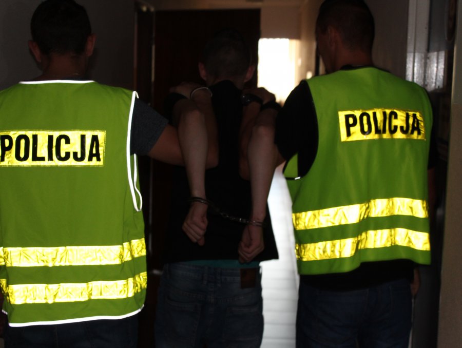 Napadli, pobili i okradli 12-latka. Są już w rękach policji - Zdjęcie główne