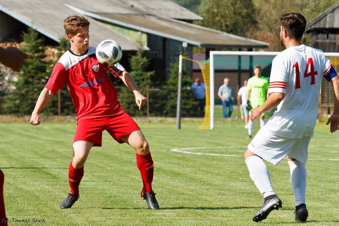 Cosmos Nowotaniec gromi w klasie okręgowej [FOTO] - Zdjęcie główne