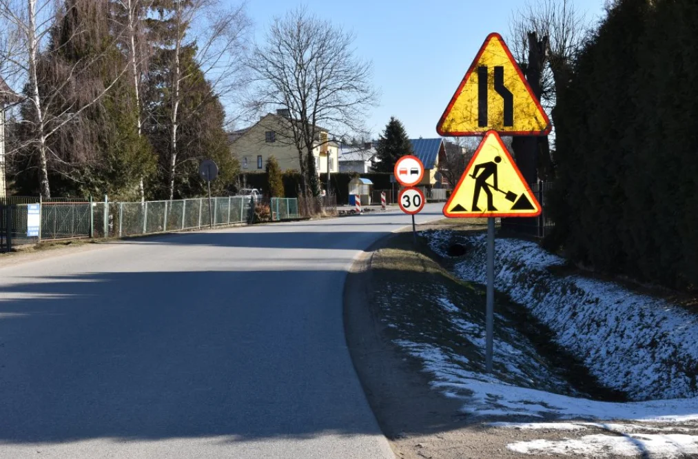 Ruszyły prace nad przebudową i remontem drogi powiatowej w Prusieku - Zdjęcie główne