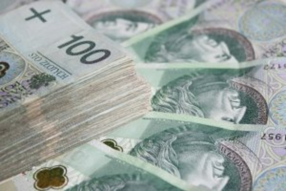 Gmina Sanok. Przedłużony termin przyjmowania wniosków poszkodowanych przez COVID-19 - Zdjęcie główne
