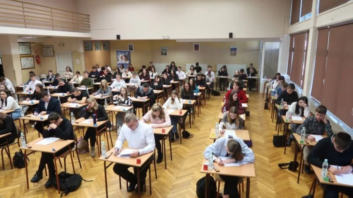 Uczennice ZS nr 1 w Sanoku w finale ogólnopolskich olimpiad! Ogromny sukces szkoły - Zdjęcie główne