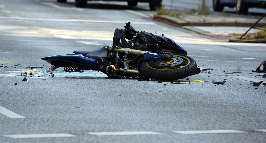 Z OSTATNIEJ CHWILI: Wypadek na serpentynach. Trwa akcja reanimacyjna motocyklisty! - Zdjęcie główne