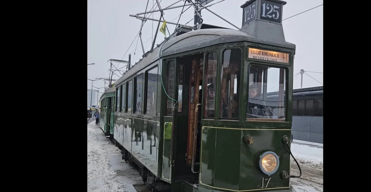 Tramwaj z Sanoka perełką na Paradzie Tramwajów w Łodzi. Zobacz jak pięknie się prezentował! [WIDEO] - Zdjęcie główne