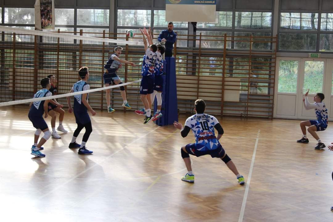 Juniorzy TSV Sanok zwyciężają bez problemów na koniec sezonu regularnego - Zdjęcie główne