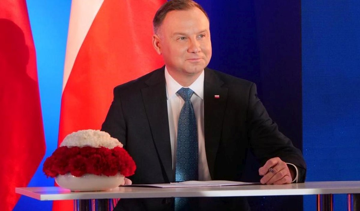 Spore podwyżki dla polityków. Minister zdradza plany prezydenta - Zdjęcie główne