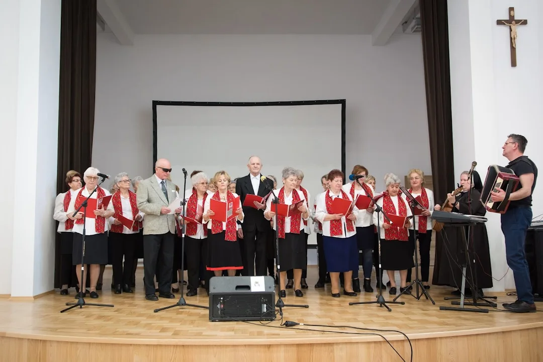 Pomóżmy Ukrainie. Dwa weekendy, kilkanaście imprez kulturalnych i blisko 52 tyś. złotych! - Zdjęcie główne