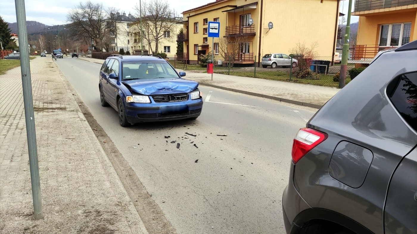 Zderzenie przed przejściem dla pieszych