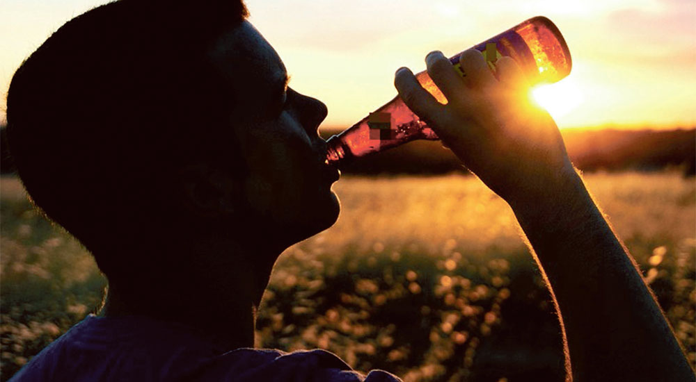 Alkoholowa prowokacja - Zdjęcie główne
