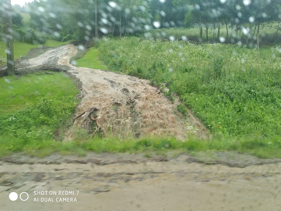 Silne ulewy w Bieszczadach. Rokowania pogodowe nadal niekorzystne [FOTO] - Zdjęcie główne