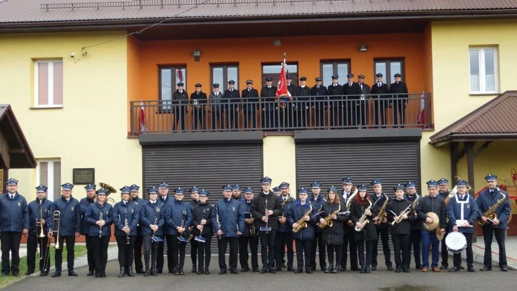 Orkiestra Dęta OSP Besko już stroi instrumenty przed finałem WOSP na zamku w Sanoku - Zdjęcie główne