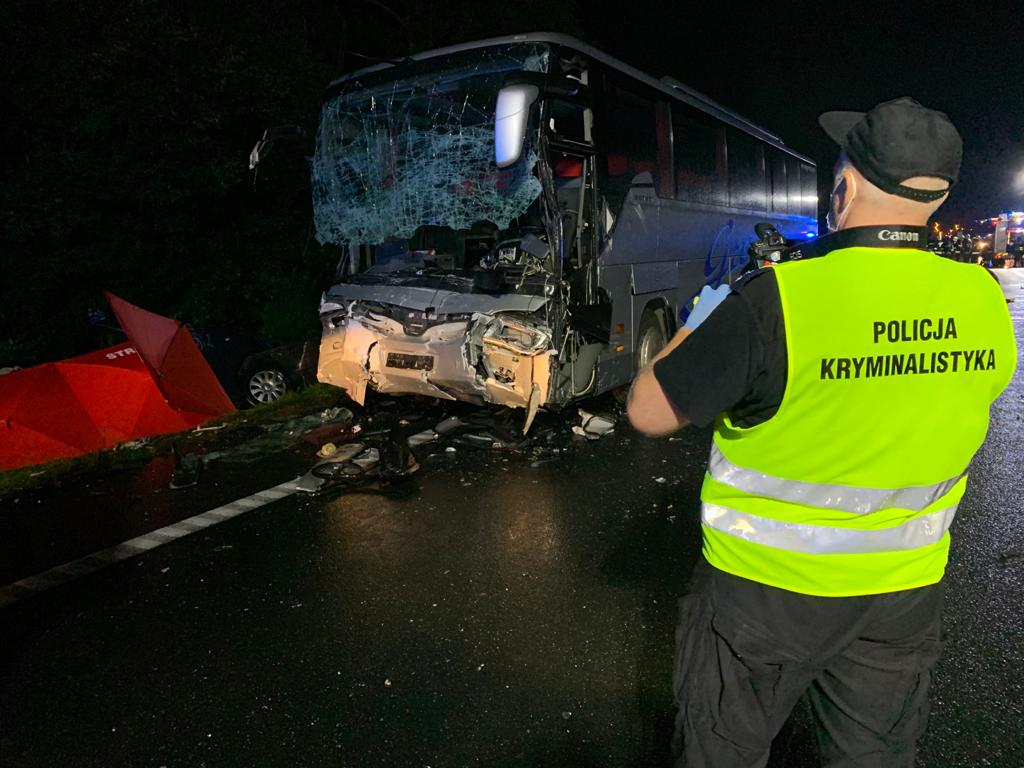 Tragedia na drodze. Zginęło 9 osób w tym 7 z Podkarpacia [FOTO] - Zdjęcie główne