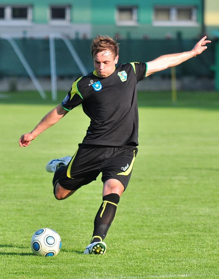 Bartosz Madeja - były zawodnik Siarki Tarnobrzeg, Karpat Krosno, czy też Resovii: 1. Hiszpania lub Francja. 2. Nie wyjdziemy z grupy. 3. Holandia.
