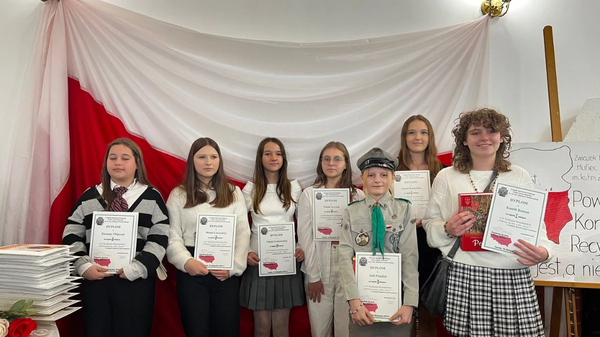 “Patriotą się jest, a nie bywa” - przypomina młodzież z powiatu sanockiego - Zdjęcie główne