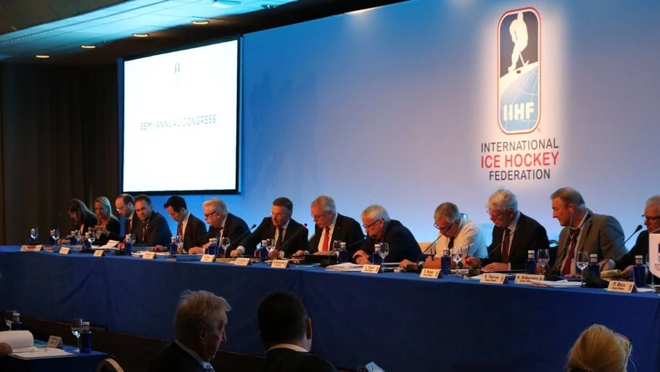 IIHF w poniedziałek zajmie się możliwością wykluczenia Rosji z Mistrzostw Świata - Zdjęcie główne