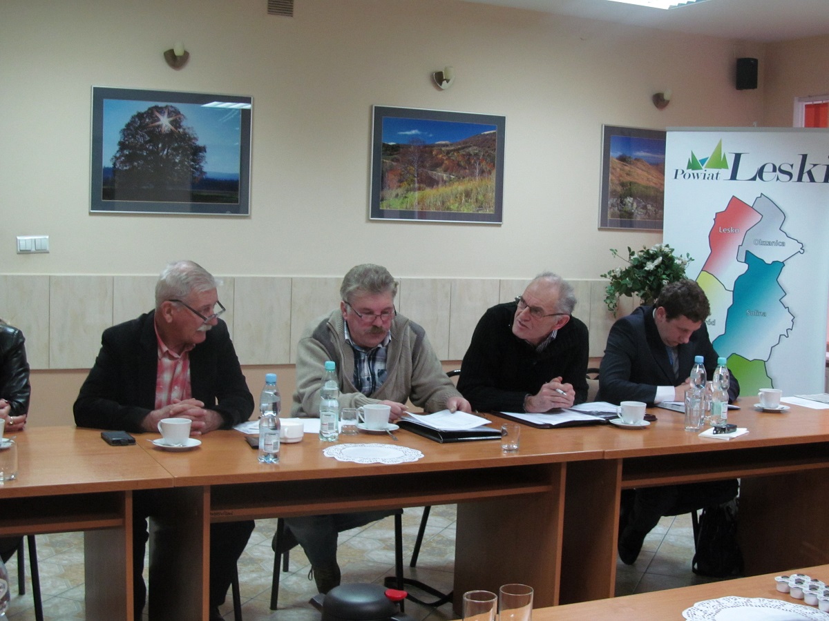 Powiat Leski: spotkanie przewoźników z samorządowcami w sprawie przewozów lokalnych - Zdjęcie główne