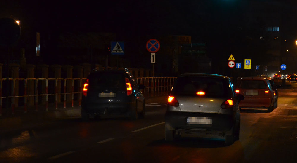 Ciemno jak w... - Zdjęcie główne