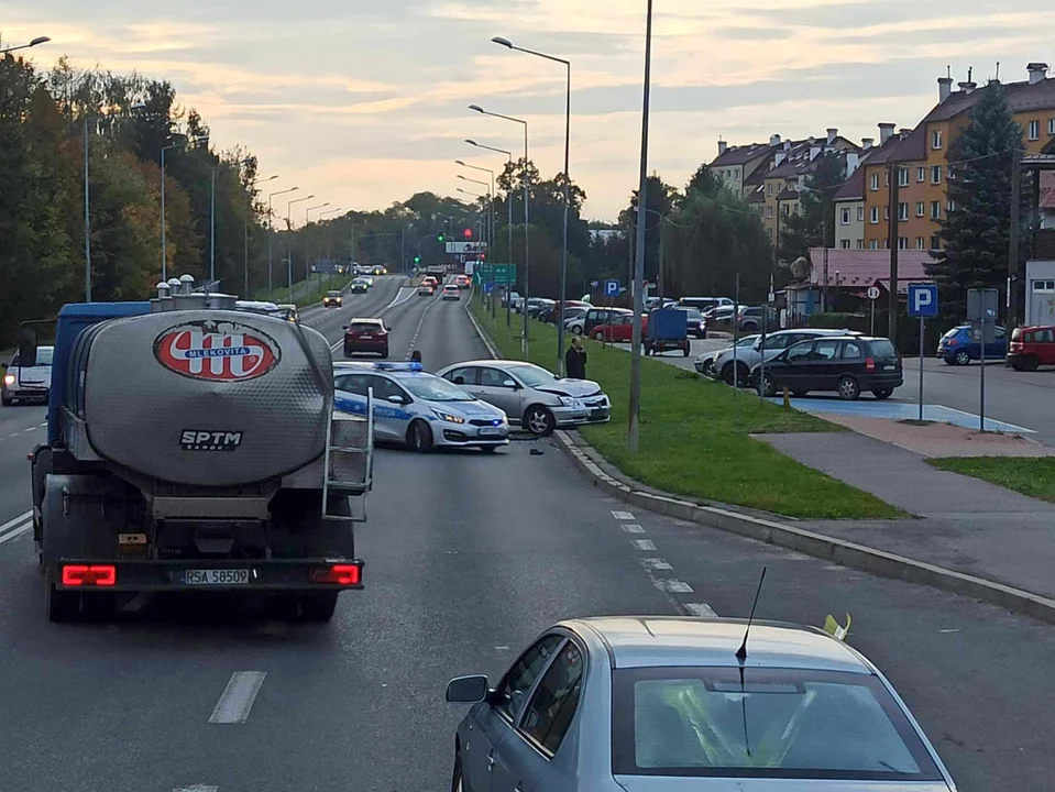 SANOK. Nieustąpienie pierwszeństwa przejazdu na ul. Królowej Bony - Zdjęcie główne