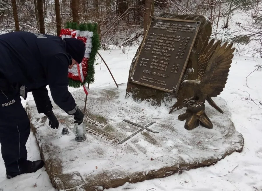 W dniu 10 stycznia 1991 r., podczas wykonywania czynności służbowych związanych z rekonstrukcją zdarzeń na potrzeby śledztwa, zginęli tragicznie w katastrofie lotniczej śmigłowca.