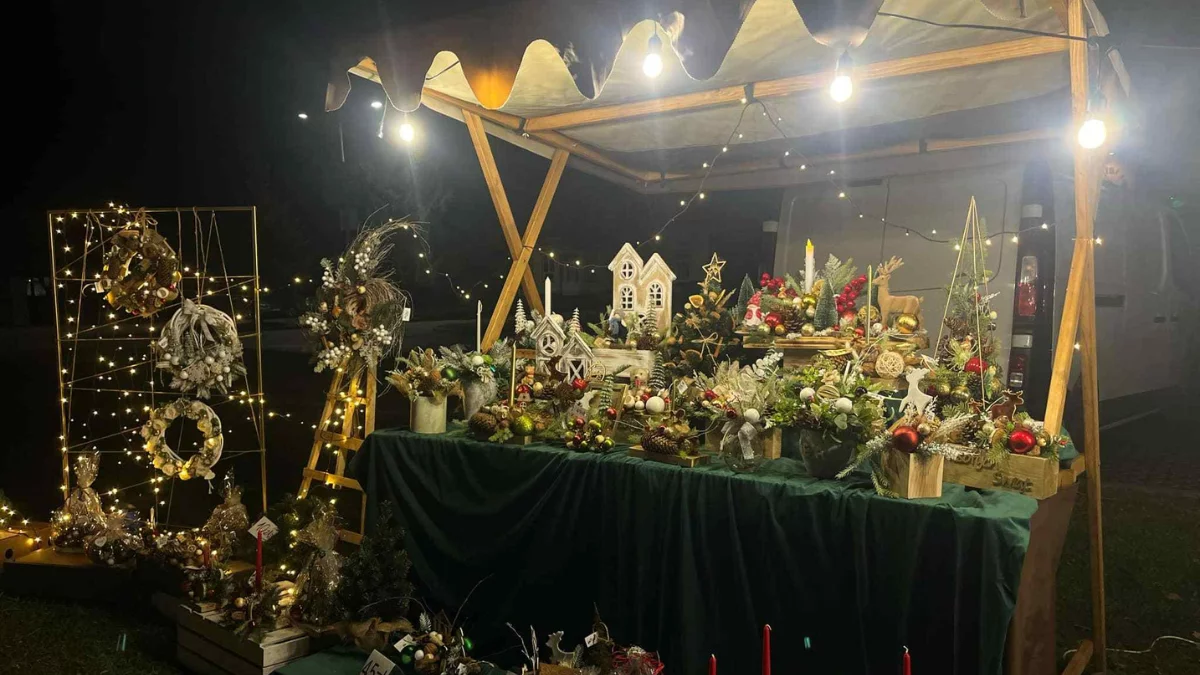 Magia świąt w Besku wieczorową porą [FOTORELACJA] - Zdjęcie główne
