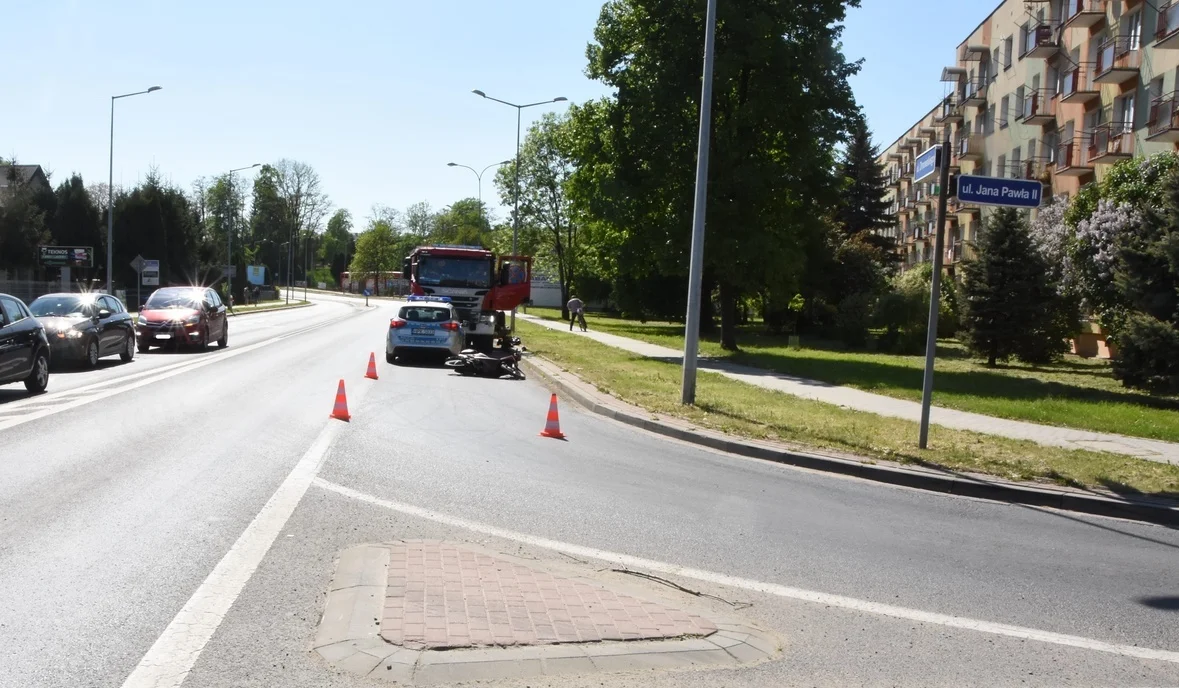 SANOK. Zderzenie motorowerzysty z samochodem osobowym. Kierowca jednośladu był nietrzeźwy! - Zdjęcie główne