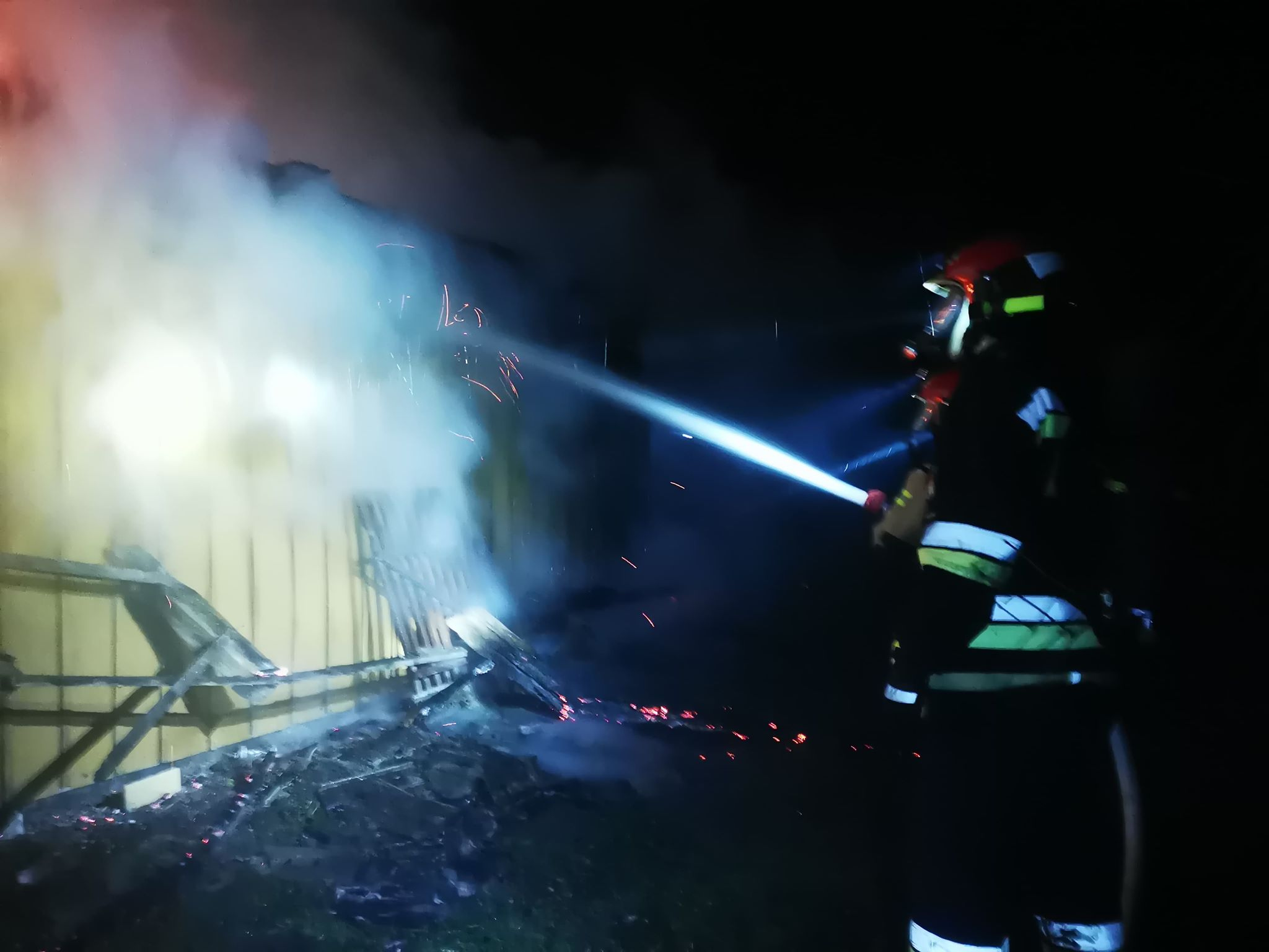 Z PODKARPACIA. Tragiczny pożar. Strażacy znaleźli zwęglone zwłoki - Zdjęcie główne