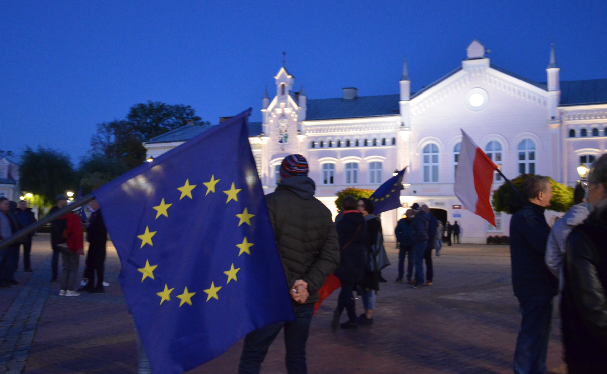 Jesteśmy Europejczykami! Sanok zamanifestował swoje zdanie [ZDJĘCIA+WIDEO] - Zdjęcie główne