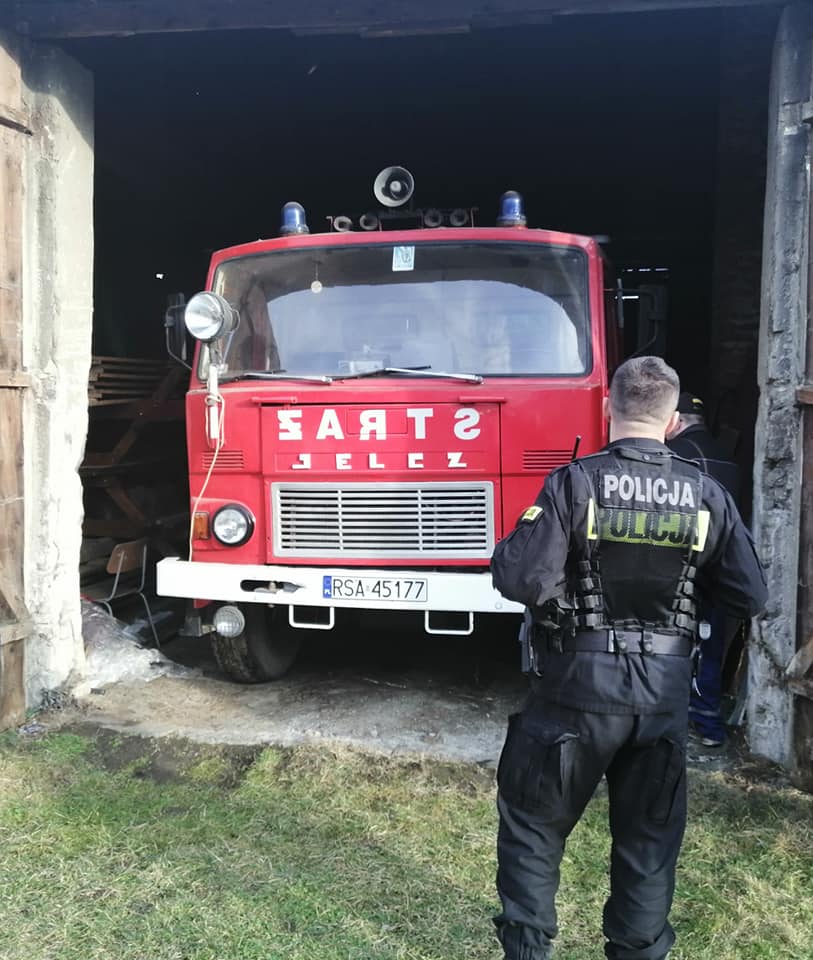 Kradzież w jednostce OSP Mrzygłód [FOTO] - Zdjęcie główne