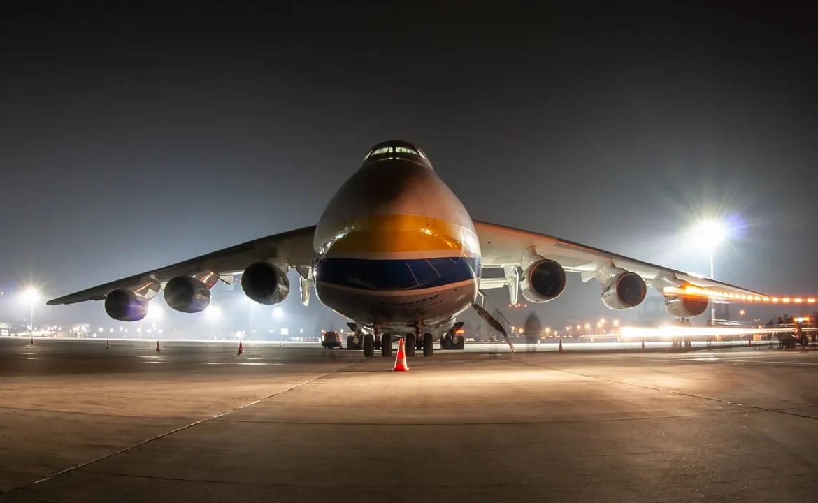 Największy samolot świata An-225 Mrija zniszczony podczas rosyjskiego nalotu! - Zdjęcie główne