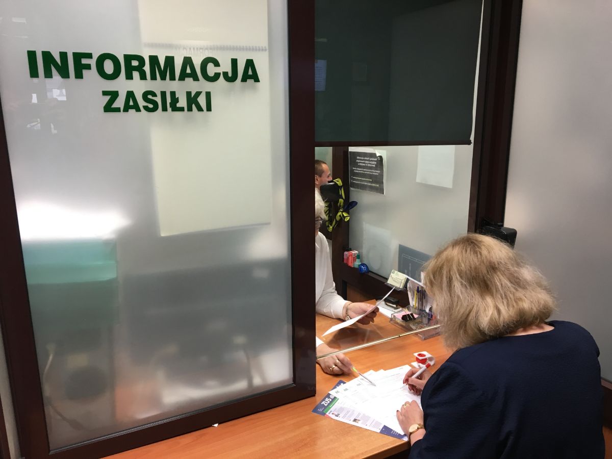 Za okres kwarantanny przysługują świadczenia z tytułu choroby - Zdjęcie główne