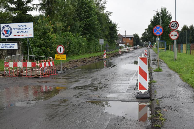 Powiat sanocki: Letnie remonty dróg - Zdjęcie główne