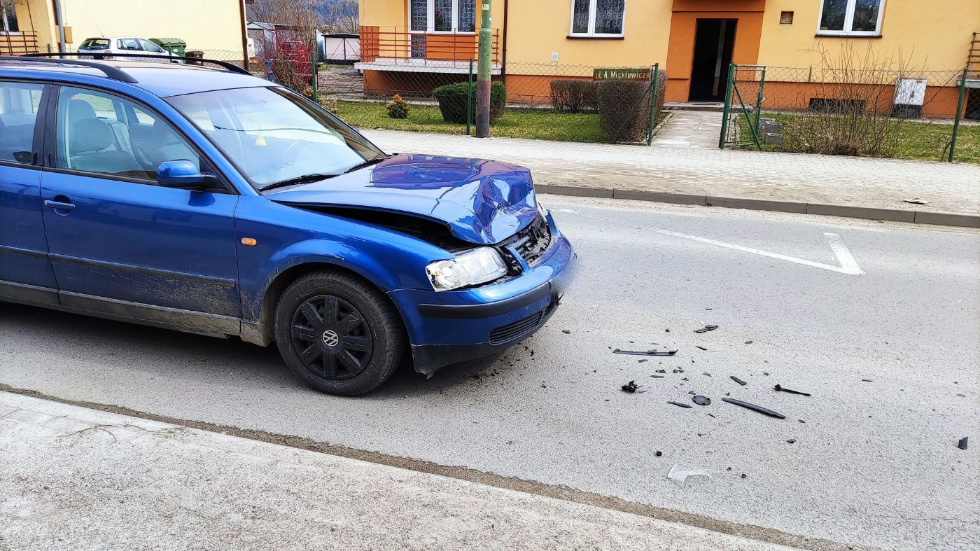 Zderzenie przed przejściem dla pieszych