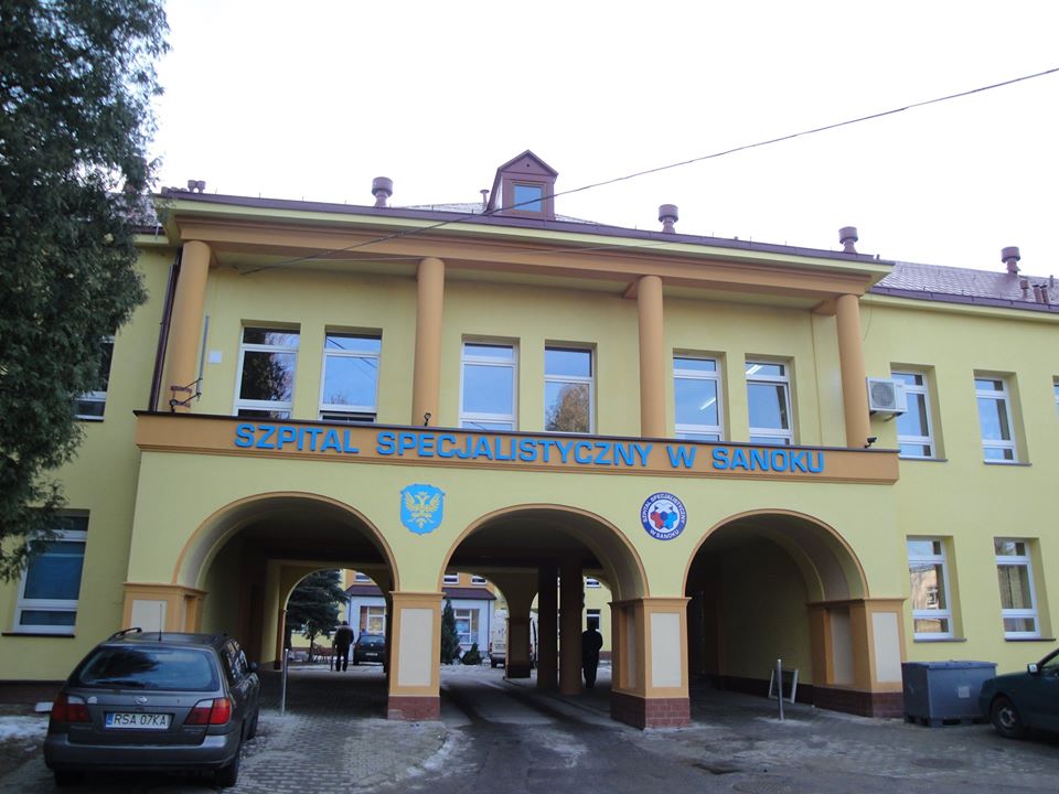Nemocnica na kraji mesta (Szpital na peryferiach) - Zdjęcie główne
