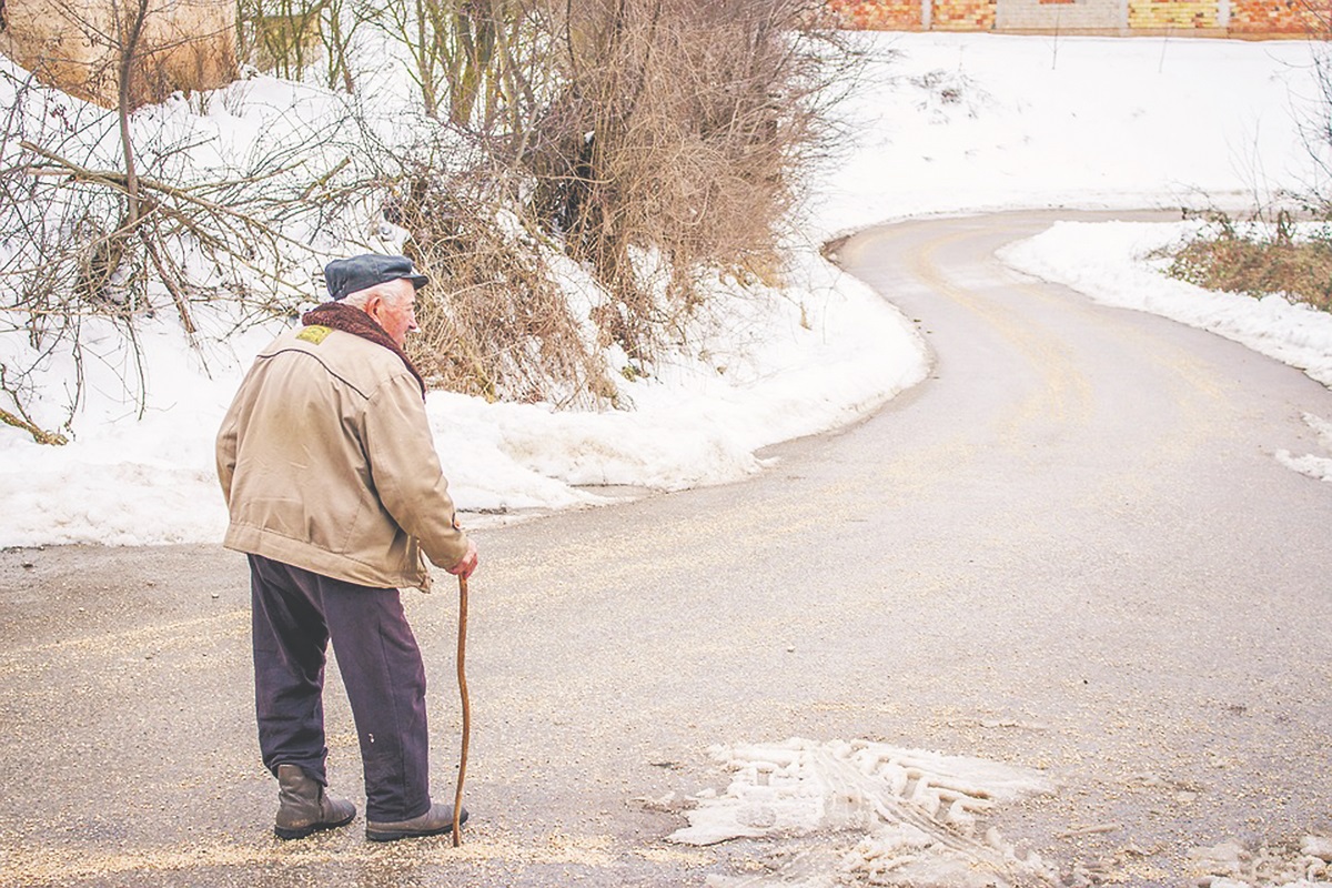 Dla samotnych seniorów - Zdjęcie główne