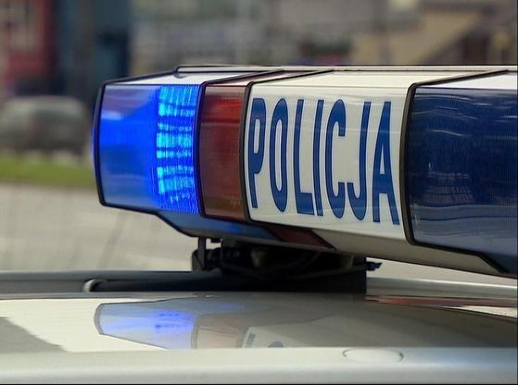 Policjanci pomogli starszemu mężczyźnie - Zdjęcie główne
